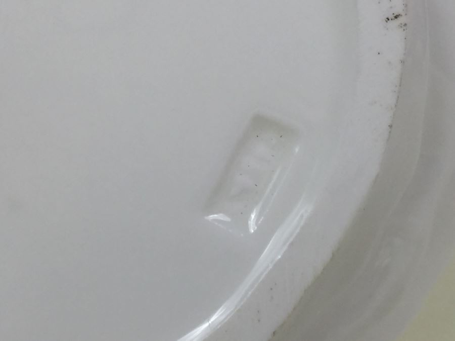 Royal Doulton Large 'Ninette' HN2379 Figurine 1970 [Photo 18]