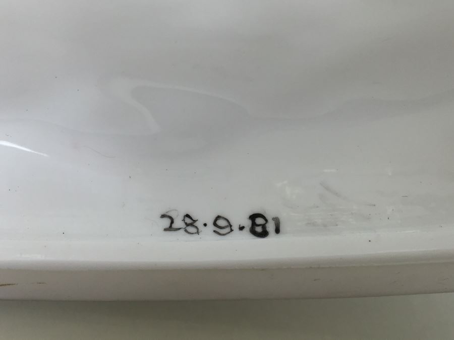 Royal Doulton Large 'St. George and The Dragon' HN2856 Figure Retails For $7,000 [Photo 40]