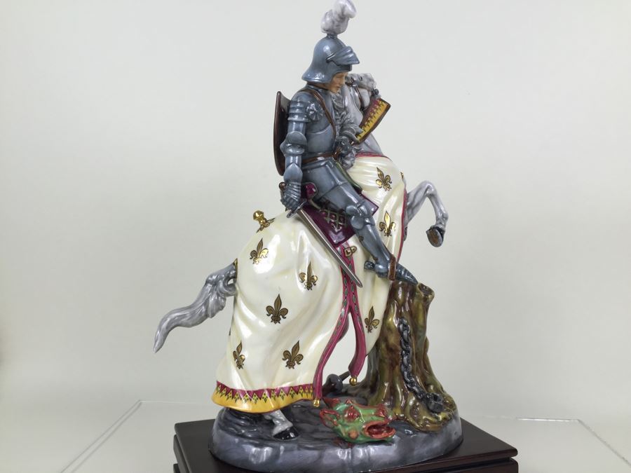 Royal Doulton Large 'St. George and The Dragon' HN2856 Figure Retails For $7,000 [Photo 35]