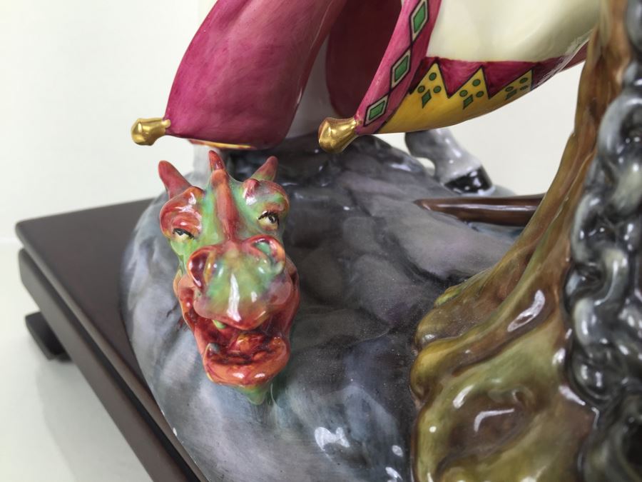 Royal Doulton Large 'St. George and The Dragon' HN2856 Figure Retails For $7,000 [Photo 17]