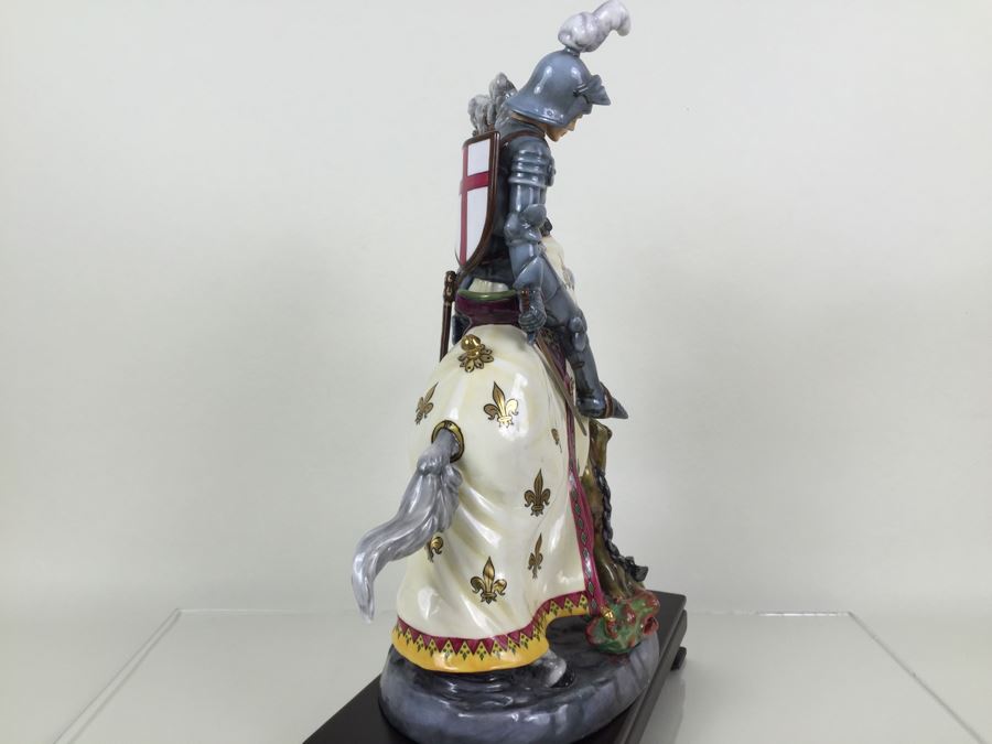 Royal Doulton Large 'St. George and The Dragon' HN2856 Figure Retails For $7,000 [Photo 32]