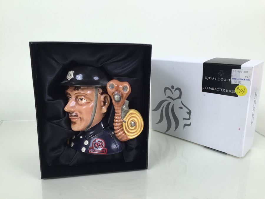 Royal Doulton Large 'Fireman' D7215 Character Jug With Box Signed 2007 Exclusively For The Royal Doulton International Collectors Club [Photo 6]
