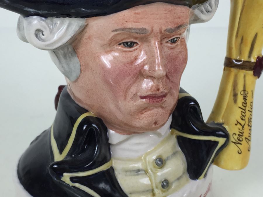 Royal Doulton Small 'Captain Cook' Character Jug Jim Beam Liquor Decanter [Photo 12]