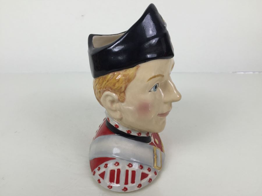 Royal Doulton Medium 'North Staffordshire Drummer Boy' D7211 Character Jug 2005 Exclusively For The Royal Doulton International Collectors Club [Photo 9]