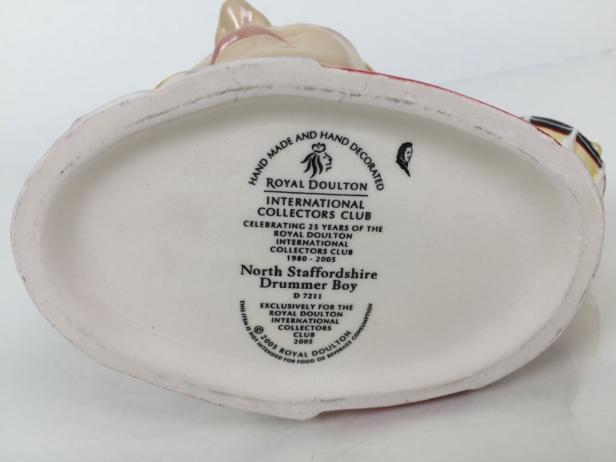 Royal Doulton Medium 'North Staffordshire Drummer Boy' D7211 Character Jug 2005 Exclusively For The Royal Doulton International Collectors Club [Photo 3]