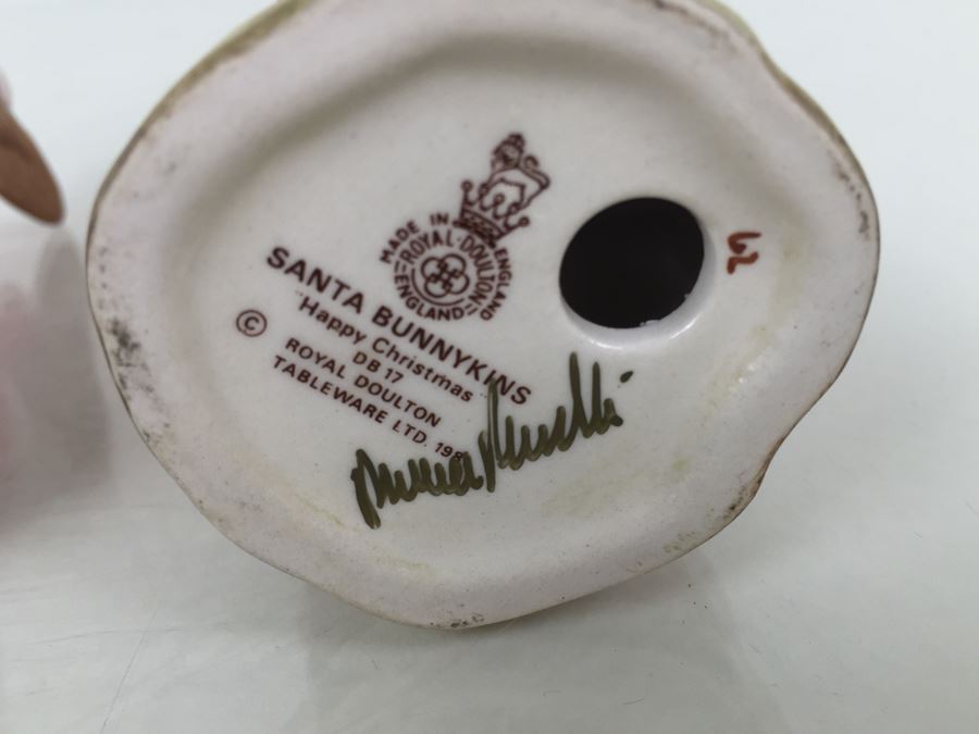 Pair Of Royal Doulton Santa Bunnykins 'Happy Christmas' DB17 1981 One Is Signed [Photo 8]