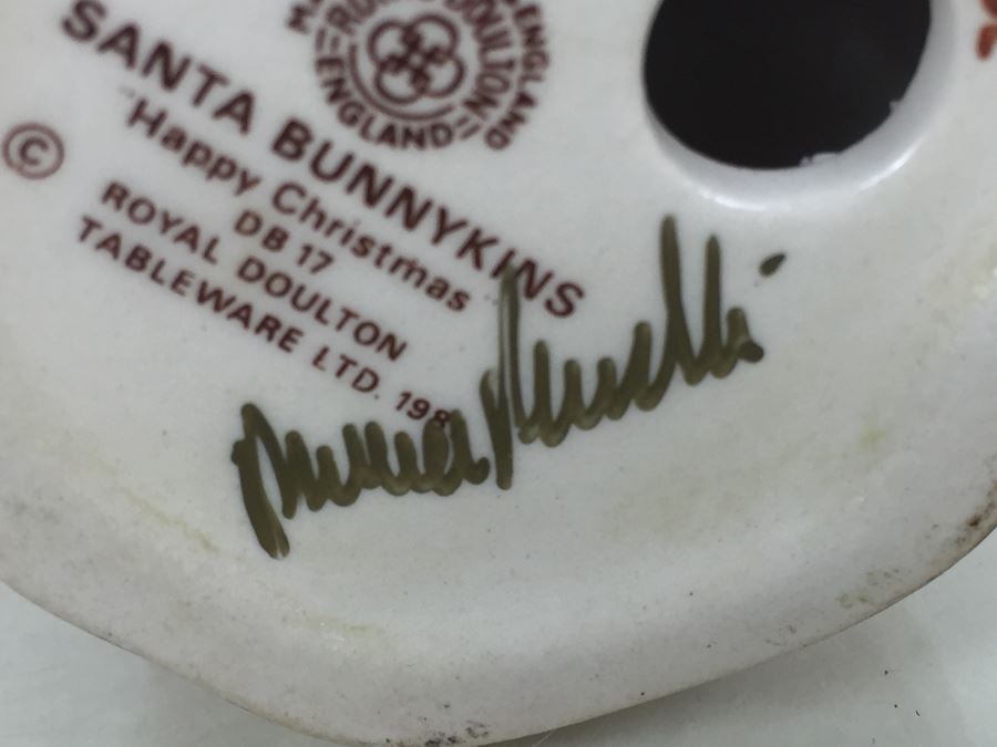 Pair Of Royal Doulton Santa Bunnykins 'Happy Christmas' DB17 1981 One Is Signed [Photo 9]