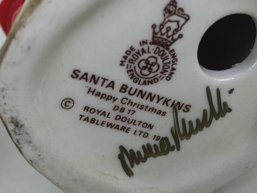 Pair Of Royal Doulton Santa Bunnykins 'Happy Christmas' DB17 1981 One Is Signed [Photo 10]