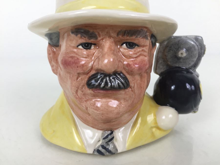 Royal Doulton Small Character Jug 'The Bowls Player' D6896 1991 Signed By Michael Doulton [Photo 5]