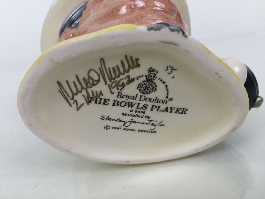Royal Doulton Small Character Jug 'The Bowls Player' D6896 1991 Signed By Michael Doulton [Photo 3]