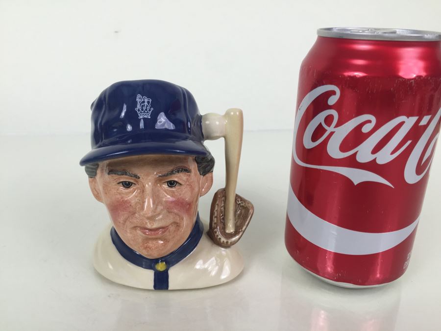 Royal Doulton Small Character Jug 'The Baseball Player' D6878 1990 [Photo 4]