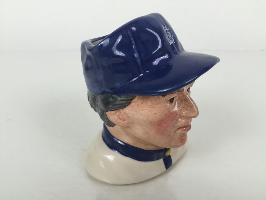 Royal Doulton Small Character Jug 'The Baseball Player' D6878 1990 [Photo 7]