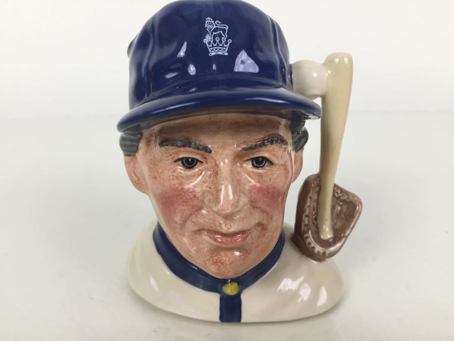 Royal Doulton Small Character Jug 'The Baseball Player' D6878 1990 [Photo 1]