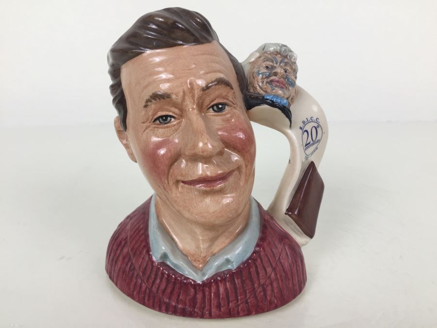 Royal Doulton Small Character Jug 'The Jug Collector' D7147 1999 [Photo 1]