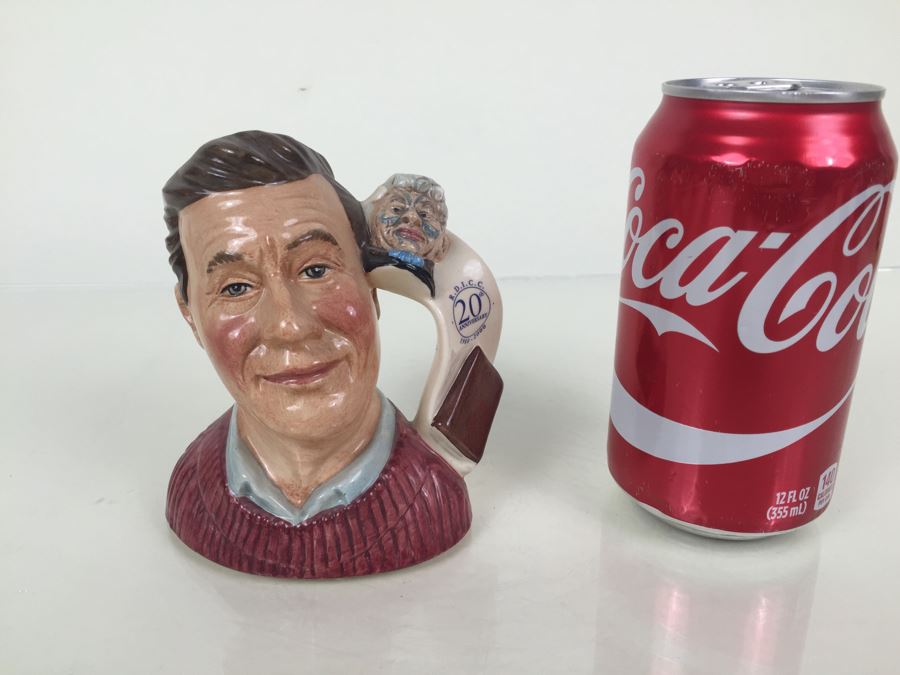 Royal Doulton Small Character Jug 'The Jug Collector' D7147 1999 [Photo 4]