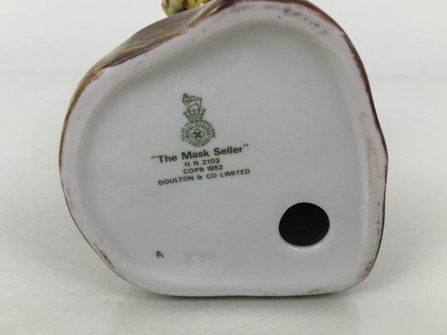 Royal Doulton Figure 'The Mask Seller' HN2103 1952 [Photo 3]