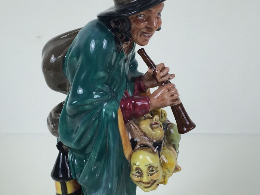 Royal Doulton Figure 'The Mask Seller' HN2103 1952 [Photo 13]