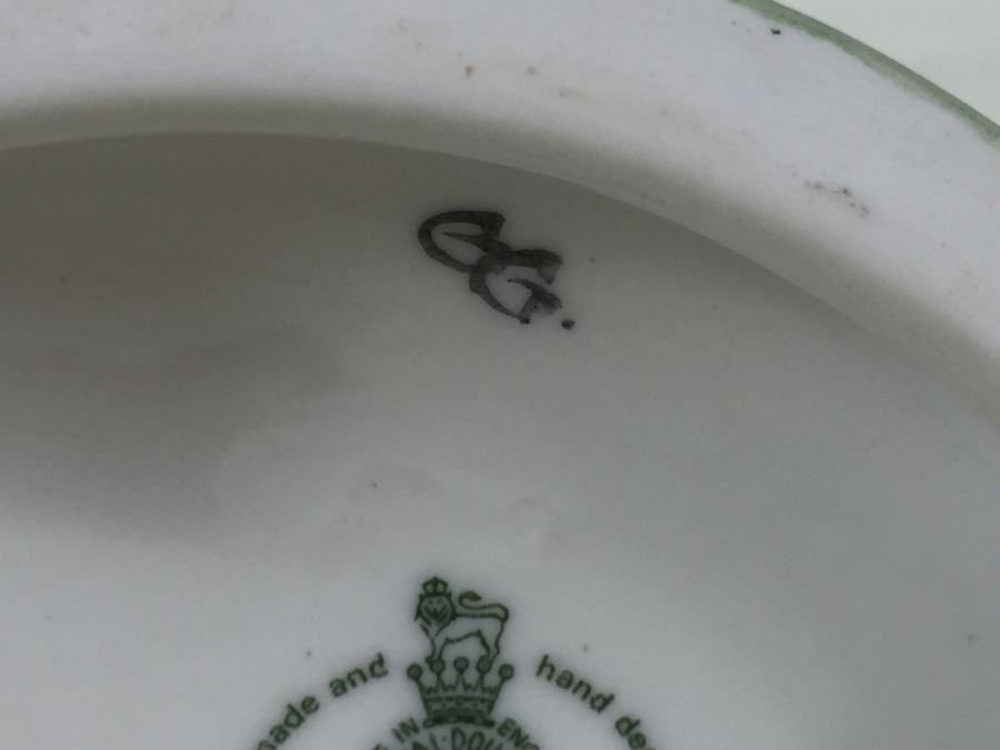 Royal Doulton Figure 'The Piper' HN3444 1993 First Year Of Issue [Photo 13]