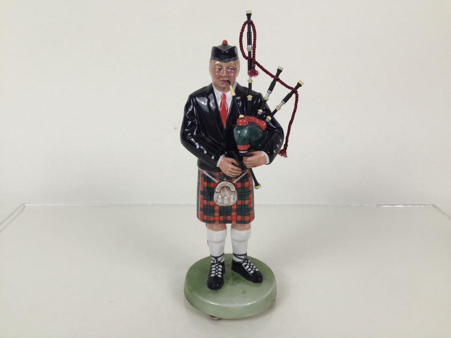 Royal Doulton Figure 'The Piper' HN3444 1993 First Year Of Issue