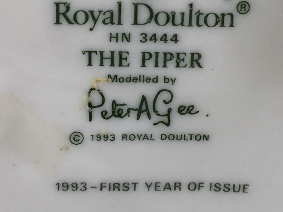 Royal Doulton Figure 'The Piper' HN3444 1993 First Year Of Issue [Photo 16]