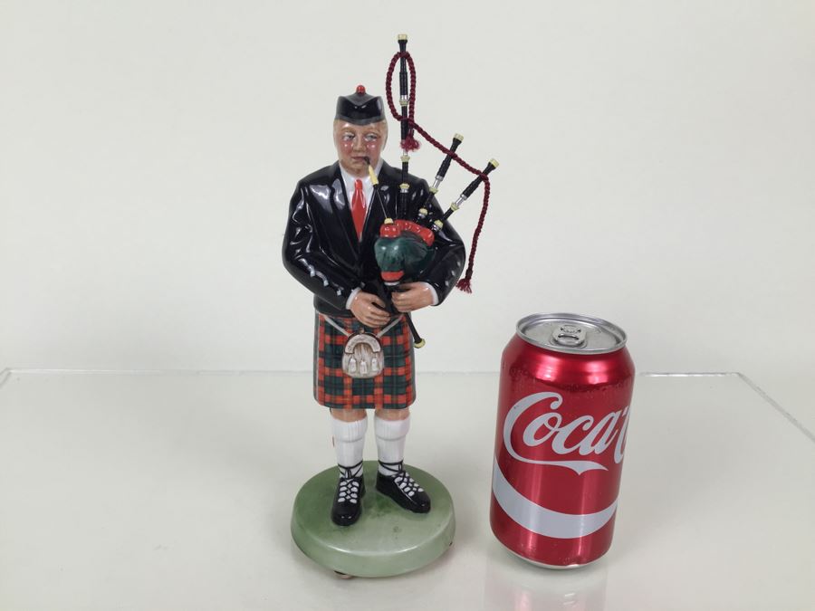 Royal Doulton Figure 'The Piper' HN3444 1993 First Year Of Issue [Photo 4]