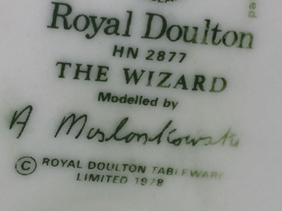 Royal Doulton Figure 'The Wizard' HN2877 1978 [Photo 13]