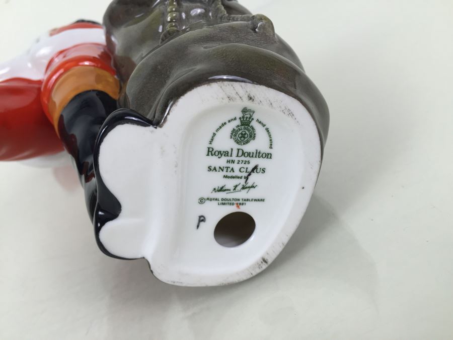 Royal Doulton Large Figure 'Santa Claus' HN2725 1981 [Photo 3]