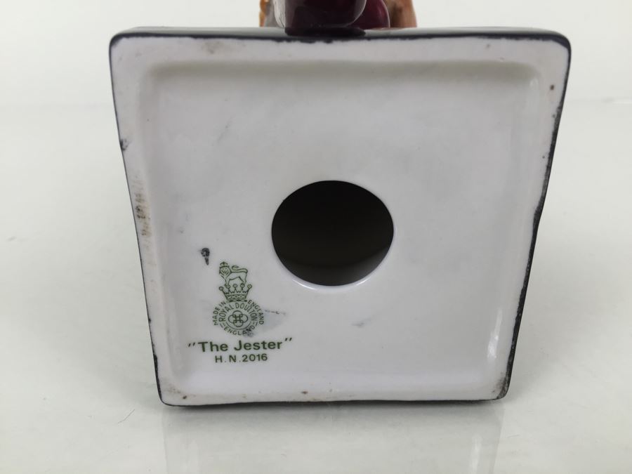 Royal Doulton Figure 'The Jester' HN2016 [Photo 3]