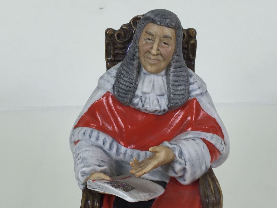 Royal Doulton Figure 'The Judge' HN2443 Matte Finish [Photo 6]