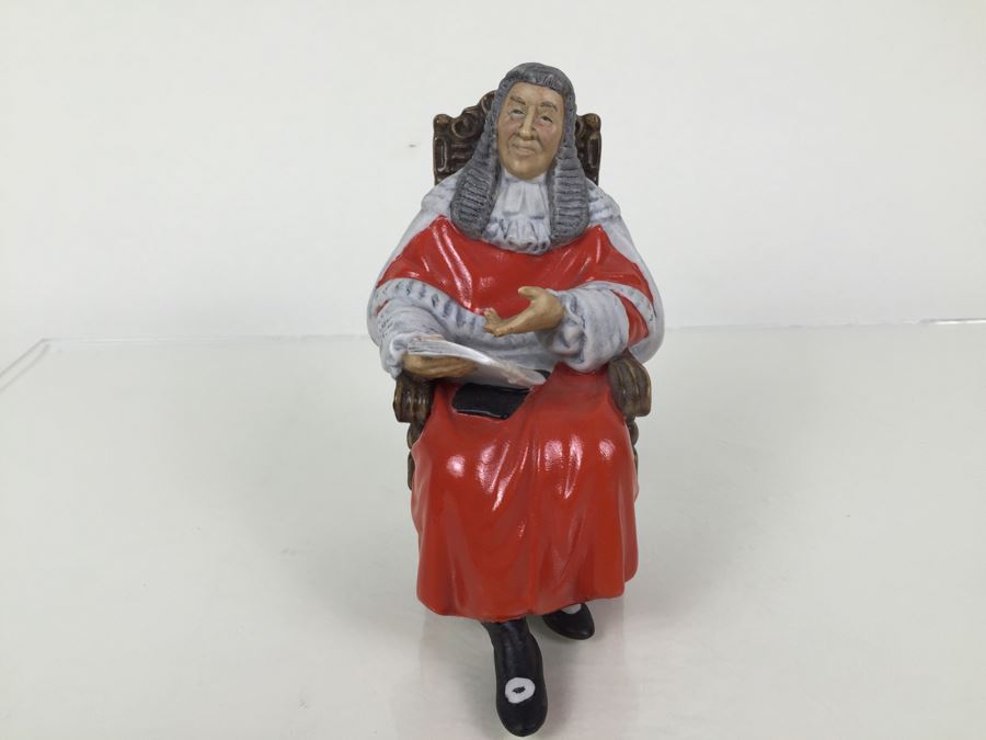 Royal Doulton Figure 'The Judge' HN2443 Matte Finish [Photo 5]