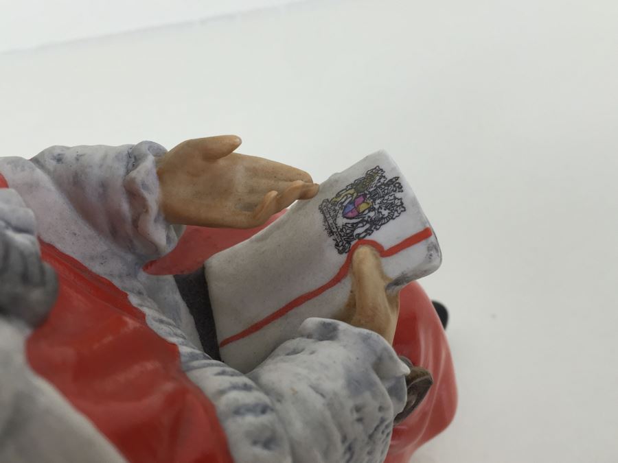 Royal Doulton Figure 'The Judge' HN2443 Matte Finish [Photo 9]