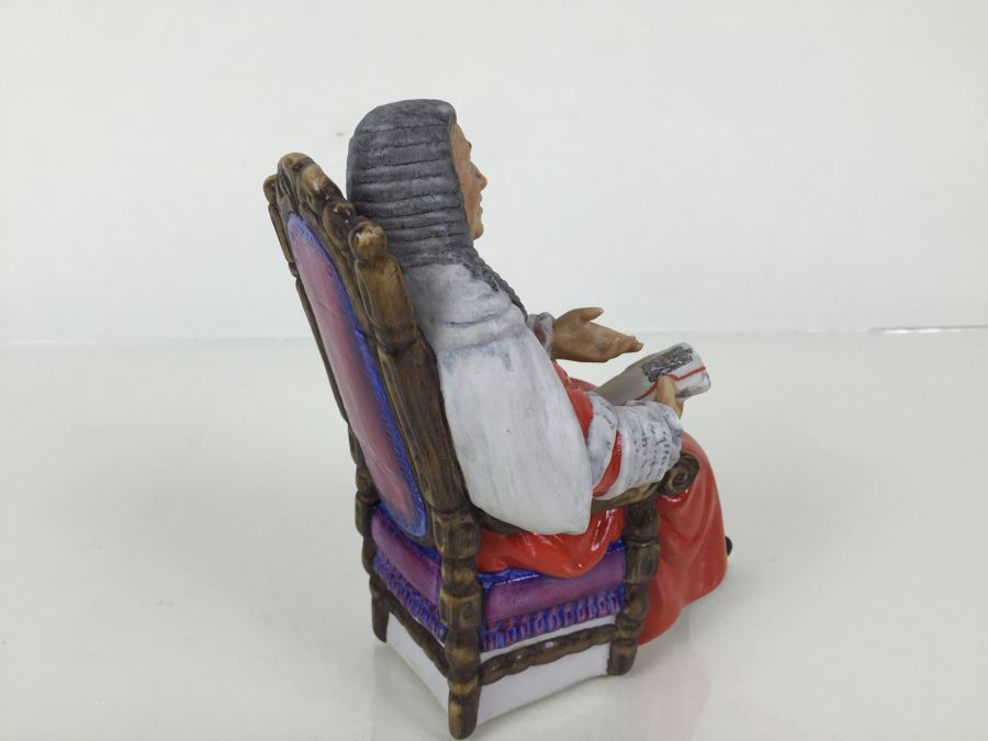 Royal Doulton Figure 'The Judge' HN2443 Matte Finish [Photo 8]