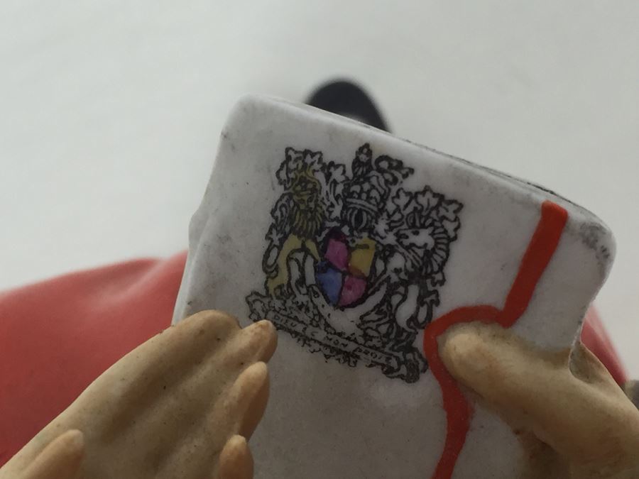 Royal Doulton Figure 'The Judge' HN2443 Matte Finish [Photo 10]