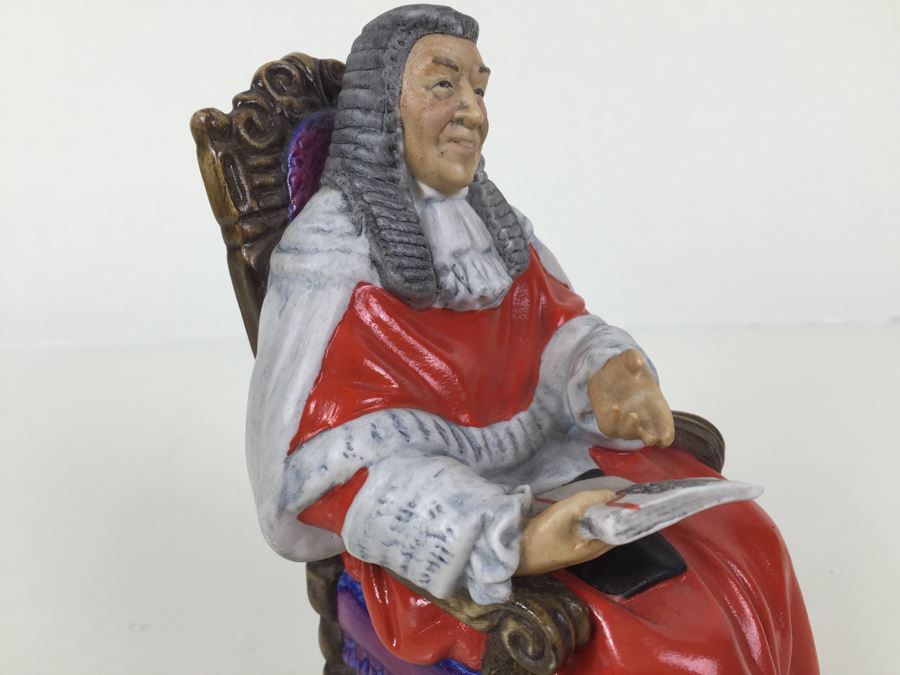 Royal Doulton Figure 'The Judge' HN2443 Matte Finish [Photo 12]