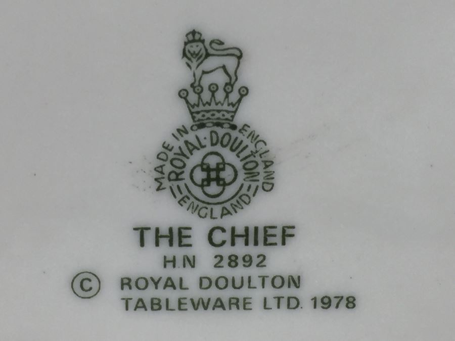 Royal Doulton Figure 'The Chief' HN2892 1978 [Photo 13]
