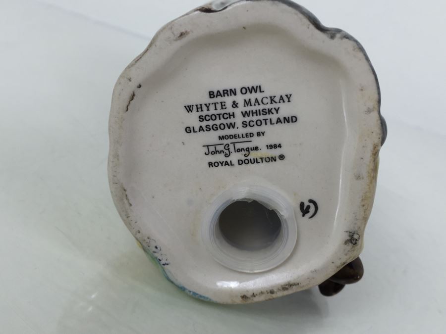 Royal Doulton Character Jug Liquor Decanter Barn Owl Whyte & Mackay Scotch Whiskey 1984 [Photo 3]