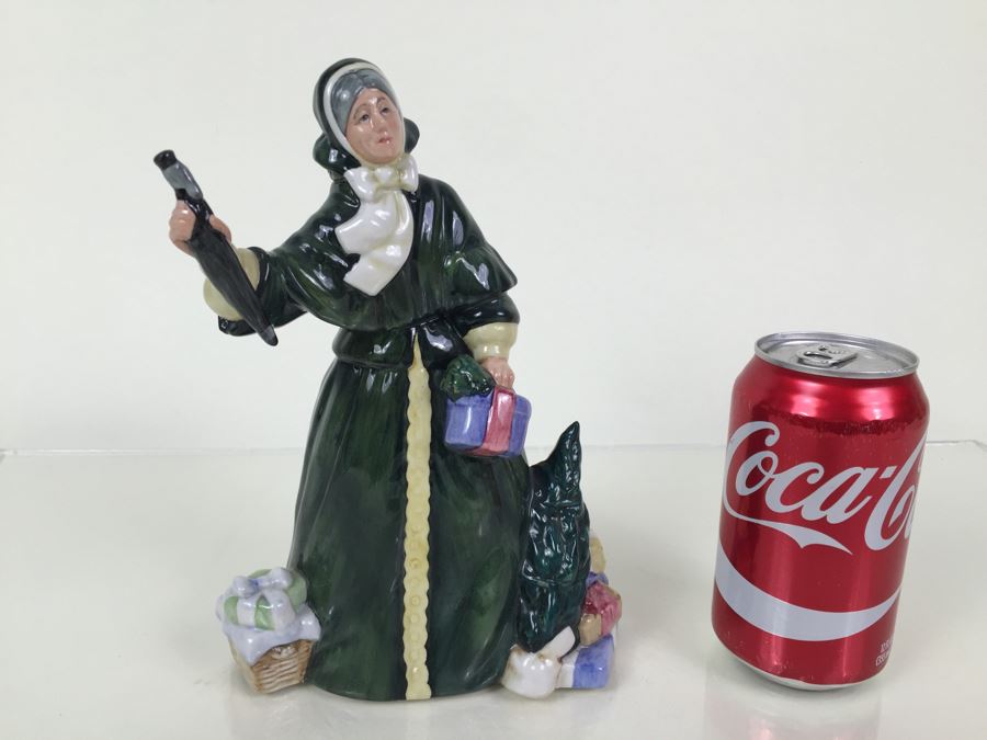 Royal Doulton Figure 'Christmas Parcels' HN2851 1977 [Photo 4]