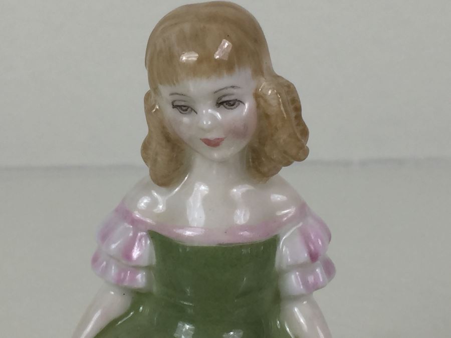 Royal Doulton Small Figure 'Penny' HN2338 1967 [Photo 5]