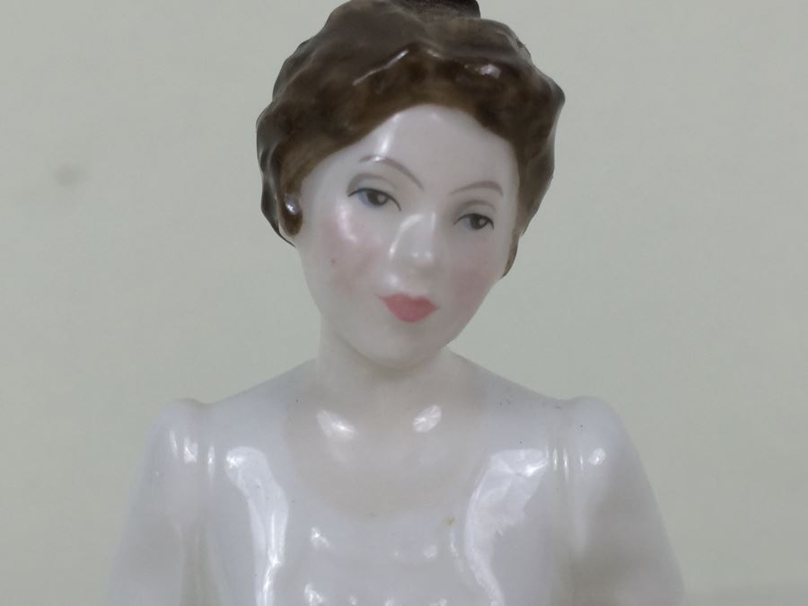 Royal Doulton Figure 'Harmony' HN4096 Exclusively For Collectors Club 1997 [Photo 6]