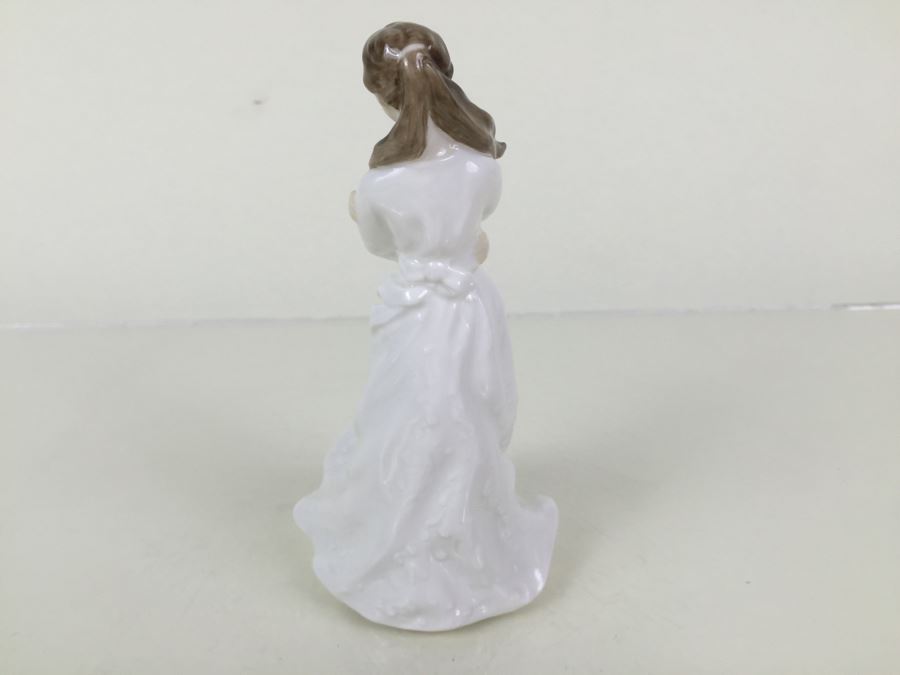 Royal Doulton Figure Sentiments 'Embrace' HN4258 2000 [Photo 2]