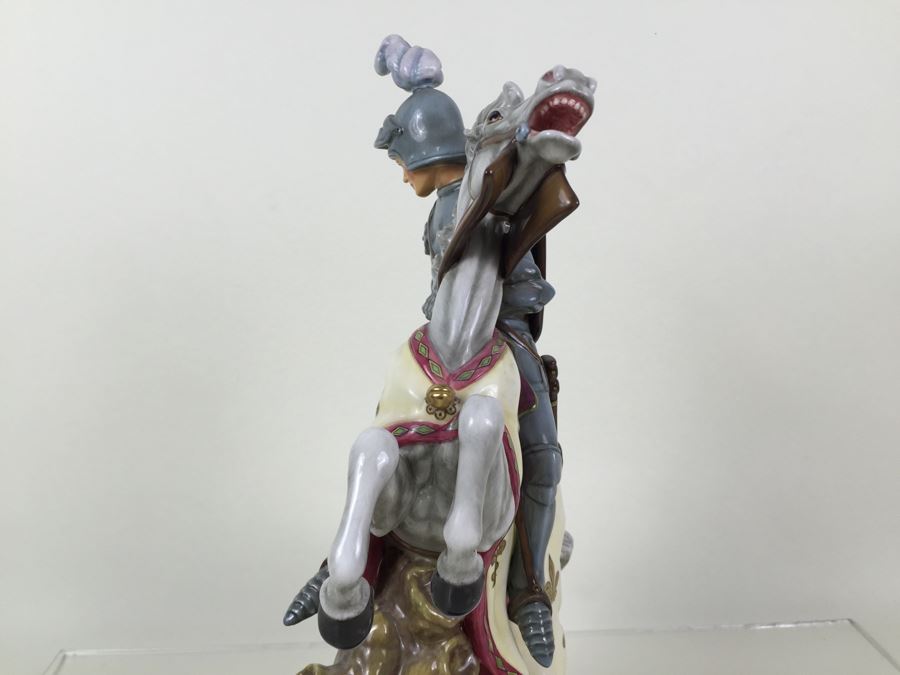 Royal Doulton Large Figure 'St. George And The Dragon' HN2856 1977 RARE Retails For $7,000 [Photo 16]