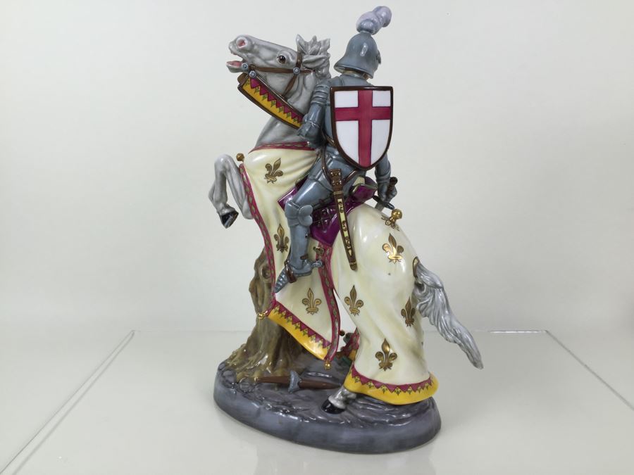Royal Doulton Large Figure 'St. George And The Dragon' HN2856 1977 RARE Retails For $7,000 [Photo 2]