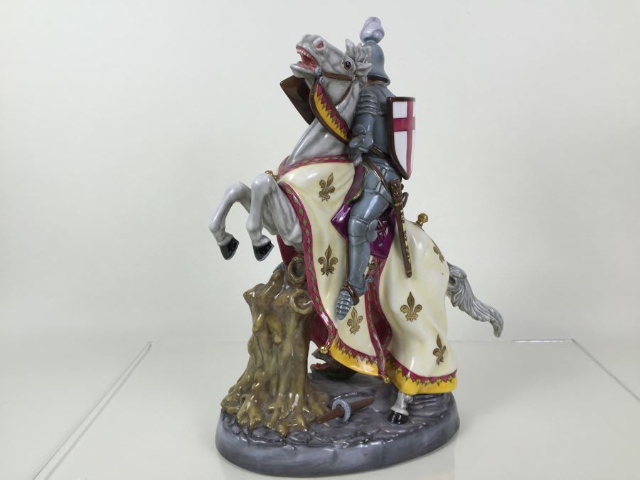 Royal Doulton Large Figure 'St. George And The Dragon' HN2856 1977 RARE Retails For $7,000 [Photo 18]