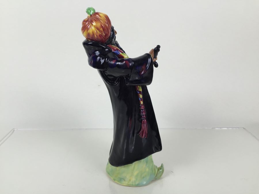 Royal Doulton Large Figure 'Blue Beard' HN2105 1952 [Photo 11]