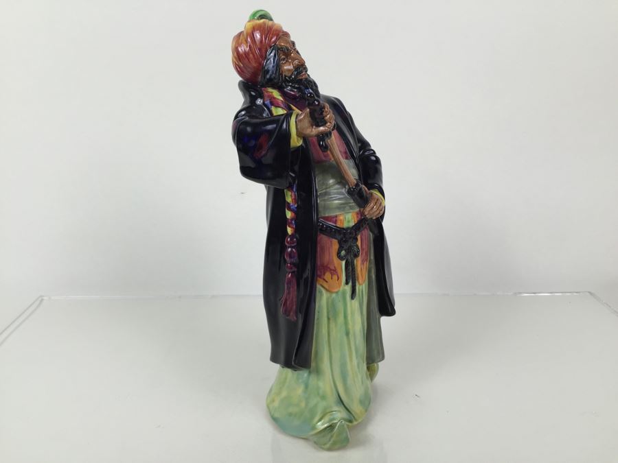 Royal Doulton Large Figure 'Blue Beard' HN2105 1952 [Photo 12]