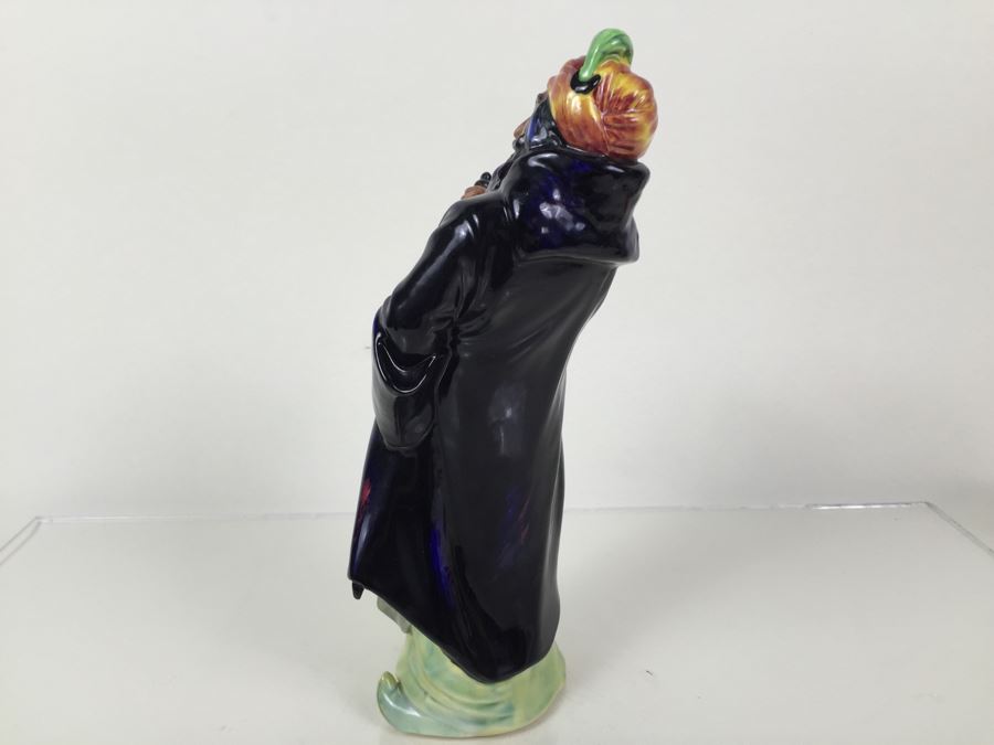 Royal Doulton Large Figure 'Blue Beard' HN2105 1952 [Photo 9]