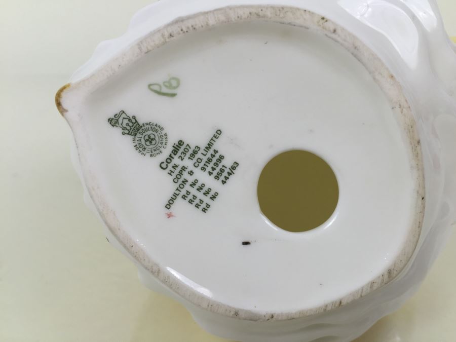 Royal Doulton Figure 'Coralie' HN2307 1963 [Photo 3]