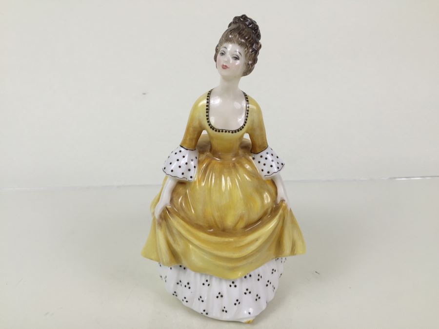Royal Doulton Figure 'Coralie' HN2307 1963 [Photo 1]