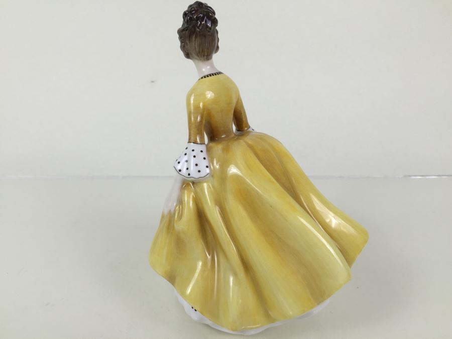 Royal Doulton Figure 'Coralie' HN2307 1963 [Photo 7]