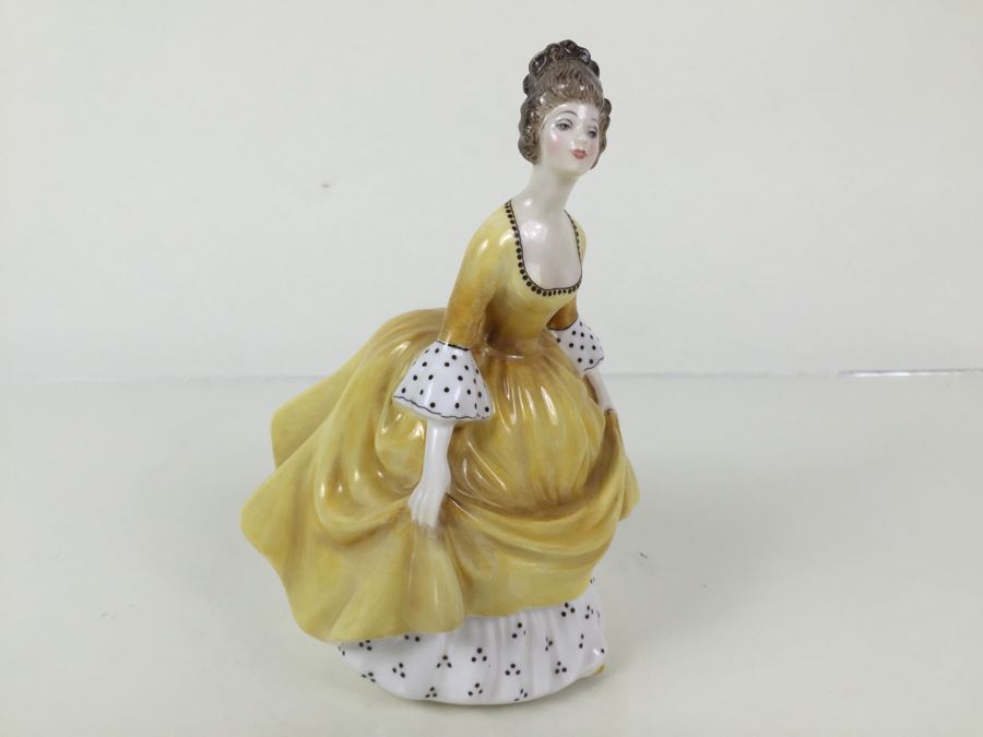 Royal Doulton Figure 'Coralie' HN2307 1963 [Photo 9]